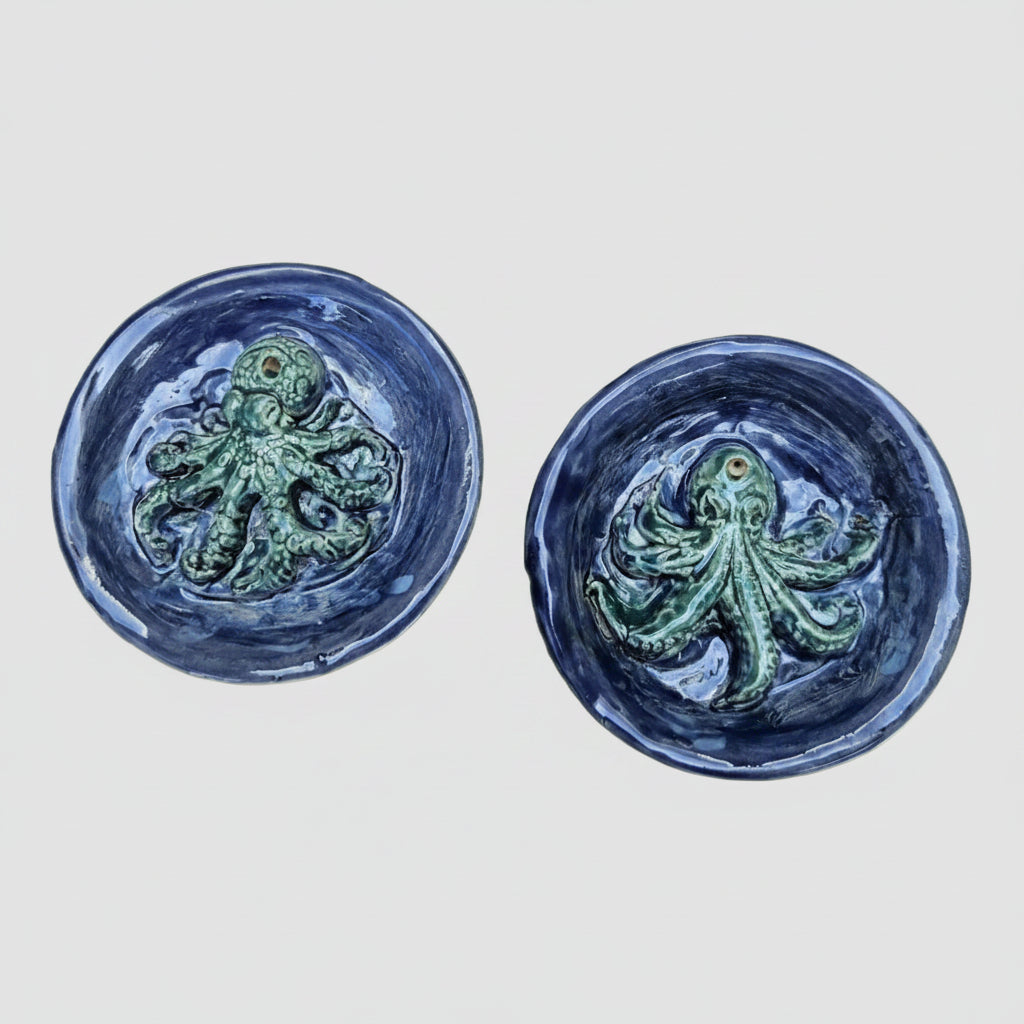 Octopus Drift Ceramic Incense Holder – Tide-Quiet Ritual Vessel, Ø8 x 1.5cm by Red Raven Pottery