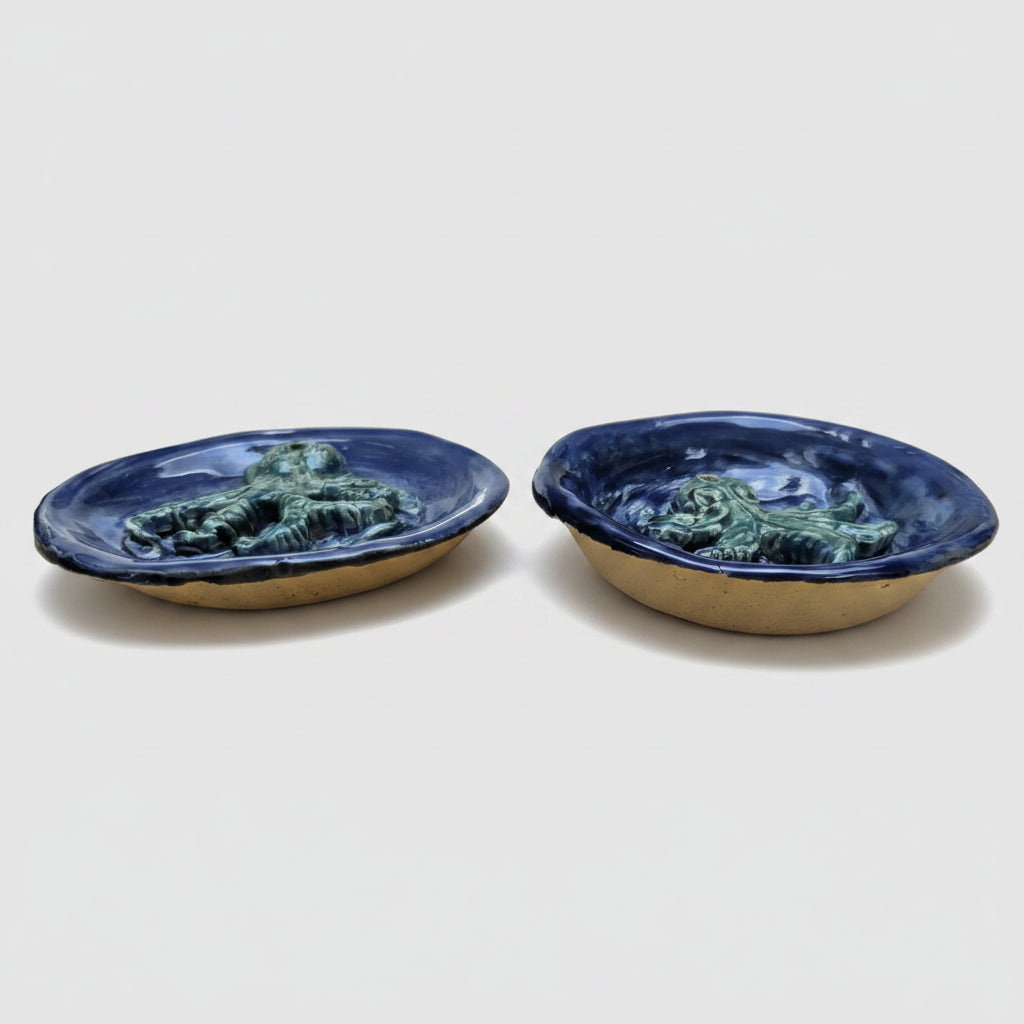 Octopus Drift Ceramic Incense Holder – Tide-Quiet Ritual Vessel, Ø8 x 1.5cm by Red Raven Pottery