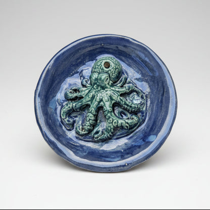 Octopus Drift Ceramic Incense Holder – Tide-Quiet Ritual Vessel, Ø8 x 1.5cm by Red Raven Pottery