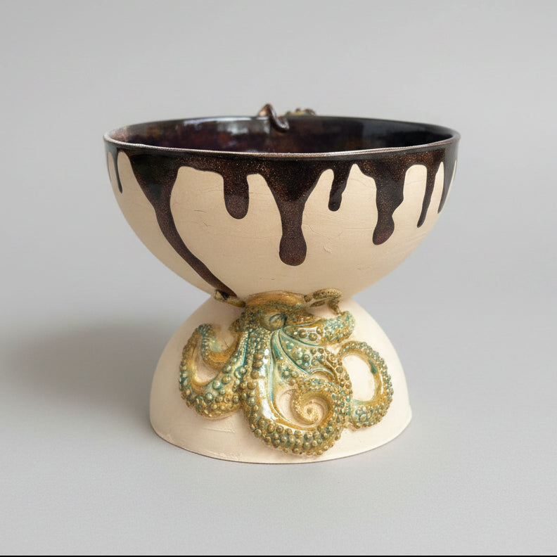 Octopus Drift Ceramic Planter – Grounded Shoreline Form, Ø14×11.5 cm by Red Raven Pottery