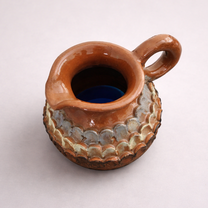 Pangolin Scales Ceramic Mug & Pitcher Set – Armor in Red Clay, Ø8×8 cm / Ø10×10 cm by Red Raven Pottery