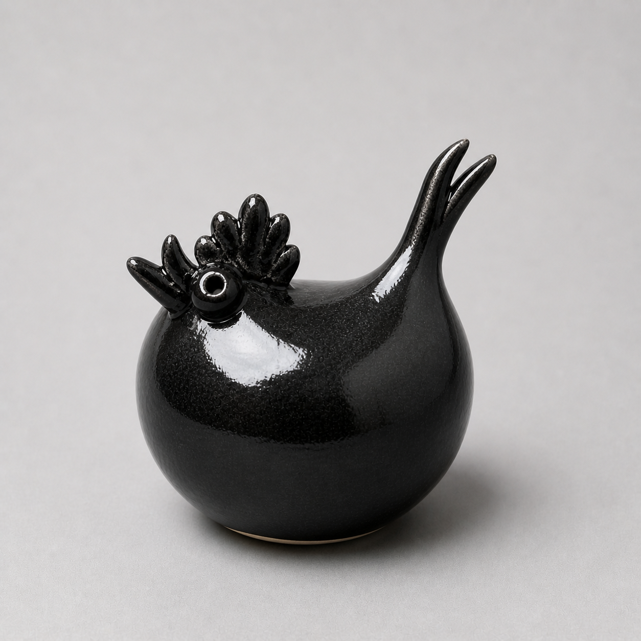 Perched Chicken Ceramic Figurine – Curious Farmyard Spirit, Ø7×10 cm by Red Raven Pottery