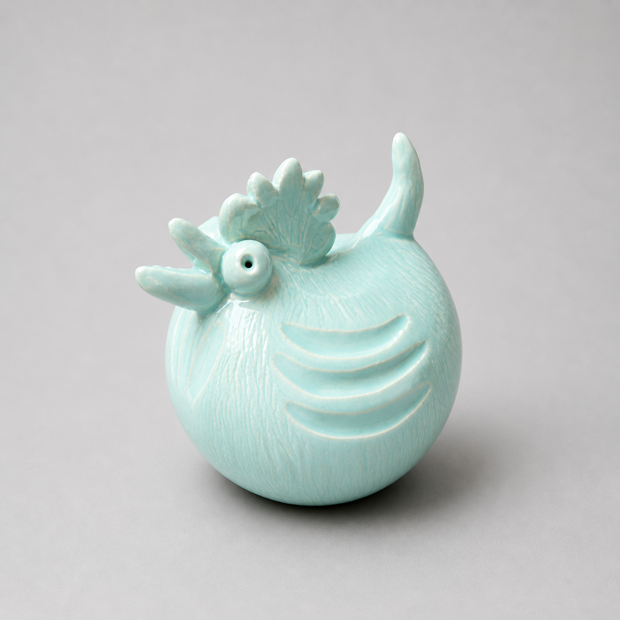 Perched Chicken Ceramic Figurine – Curious Farmyard Spirit, Ø7×10 cm by Red Raven Pottery