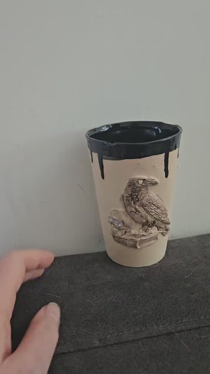 Raven Stories Tumbler – Nevermore Ceramic Vessel, Ø8×12 cm