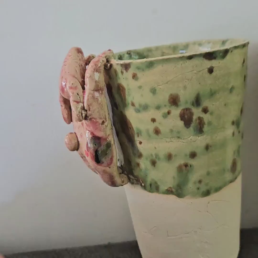 Hanging Hare Tumbler – Symbolic Renewal Ceramic Vessel, Ø8×12 cm