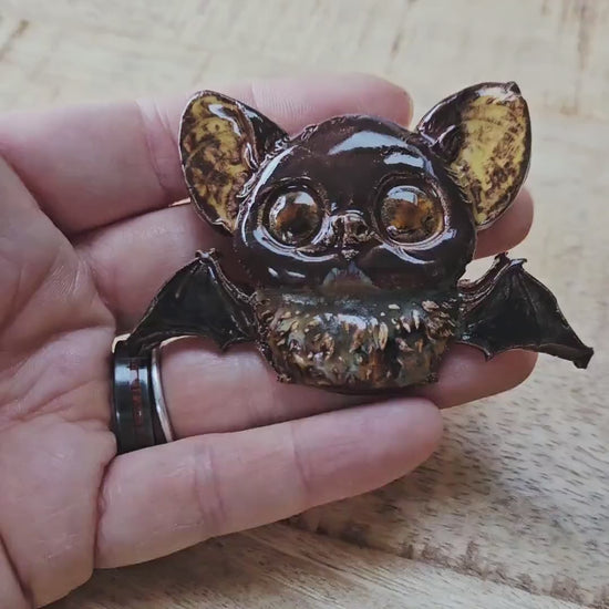 Whimsical Bat Magnet – Winged Familiar Ornament, 5×7 cm by Red Raven Pottery