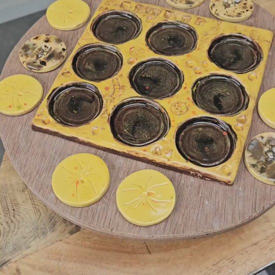 Sunset Shadow Tic Tac Toe Board – Handmade Ceramic Game Ritual, 18×18 cm by Red Raven Pottery