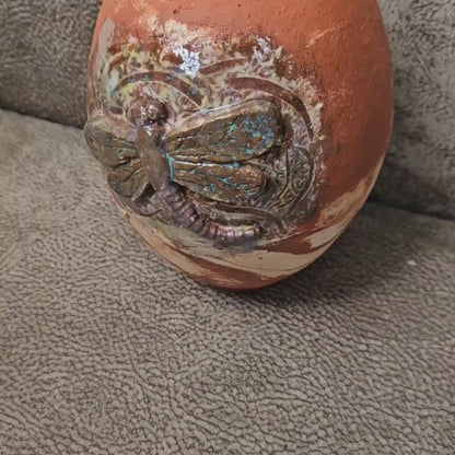 Dragonfly Passage Ceramic Vase – Echoes of Quiet Flight, Ø12×15 cm by Red Raven Pottery