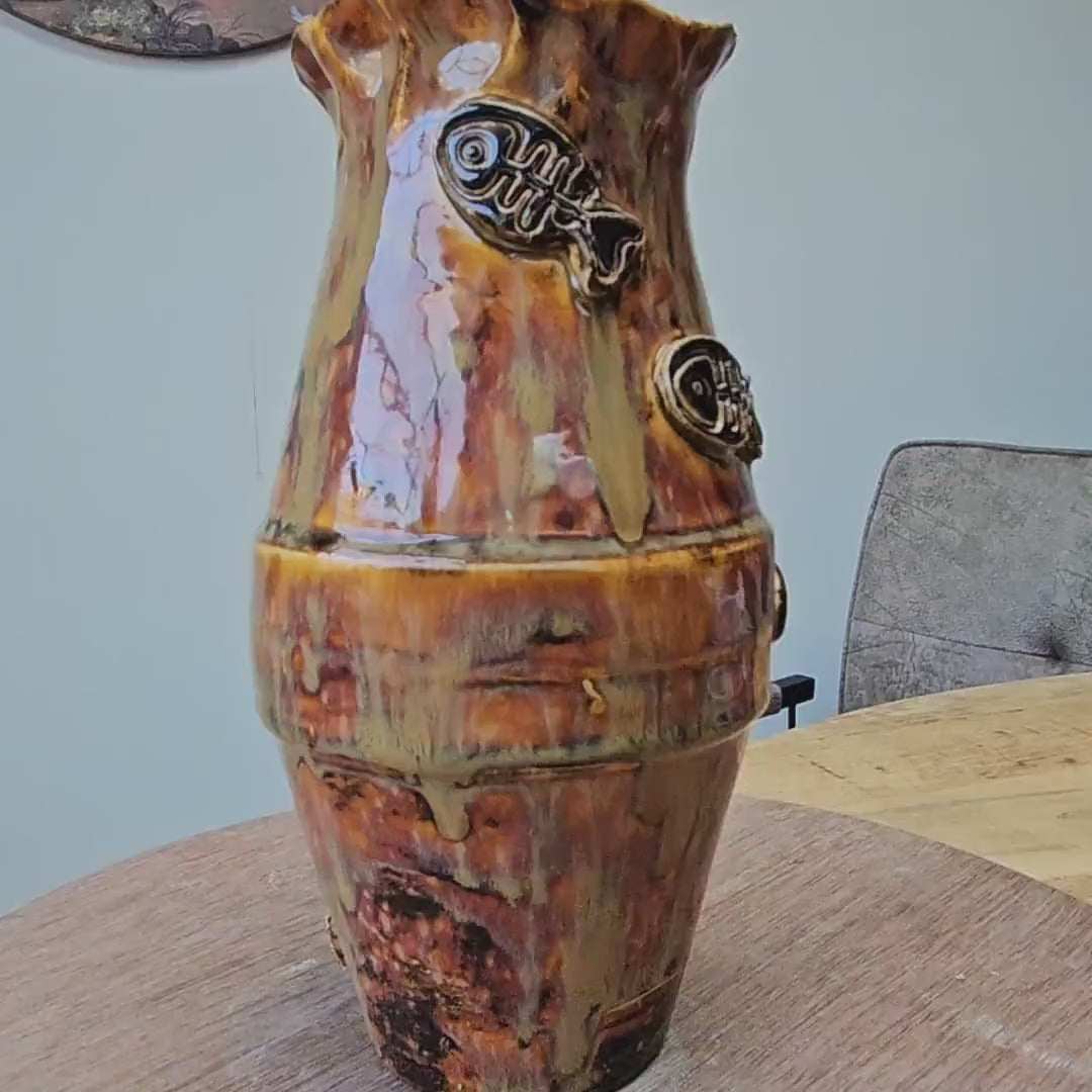 Earthfire Medium Ceramic Vase – Amber Glazed Fishbone Vessel, Ø11×20 cm by Red Raven Pottery