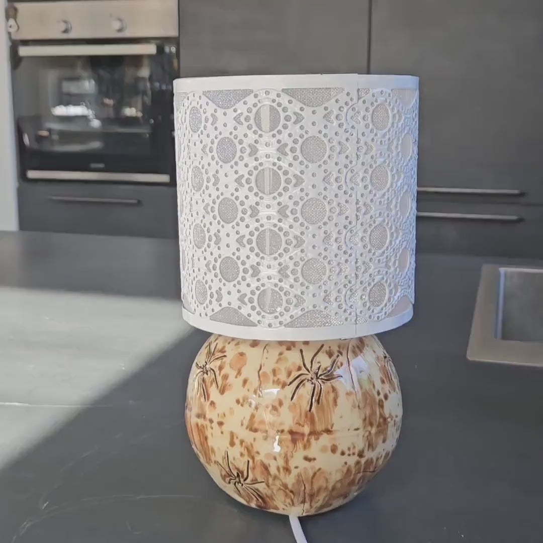 Handgemaakte keramische lamp spin