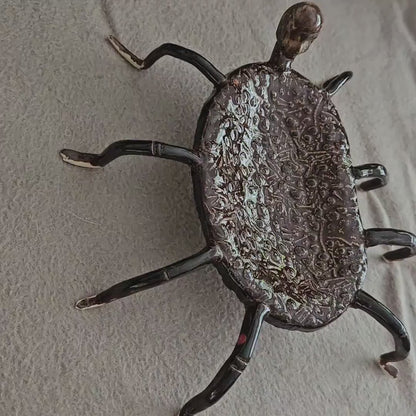 Arachnid Bones Jewelry Dish – Ceramic Guardian of Trinkets, 24×22×6.5 cm