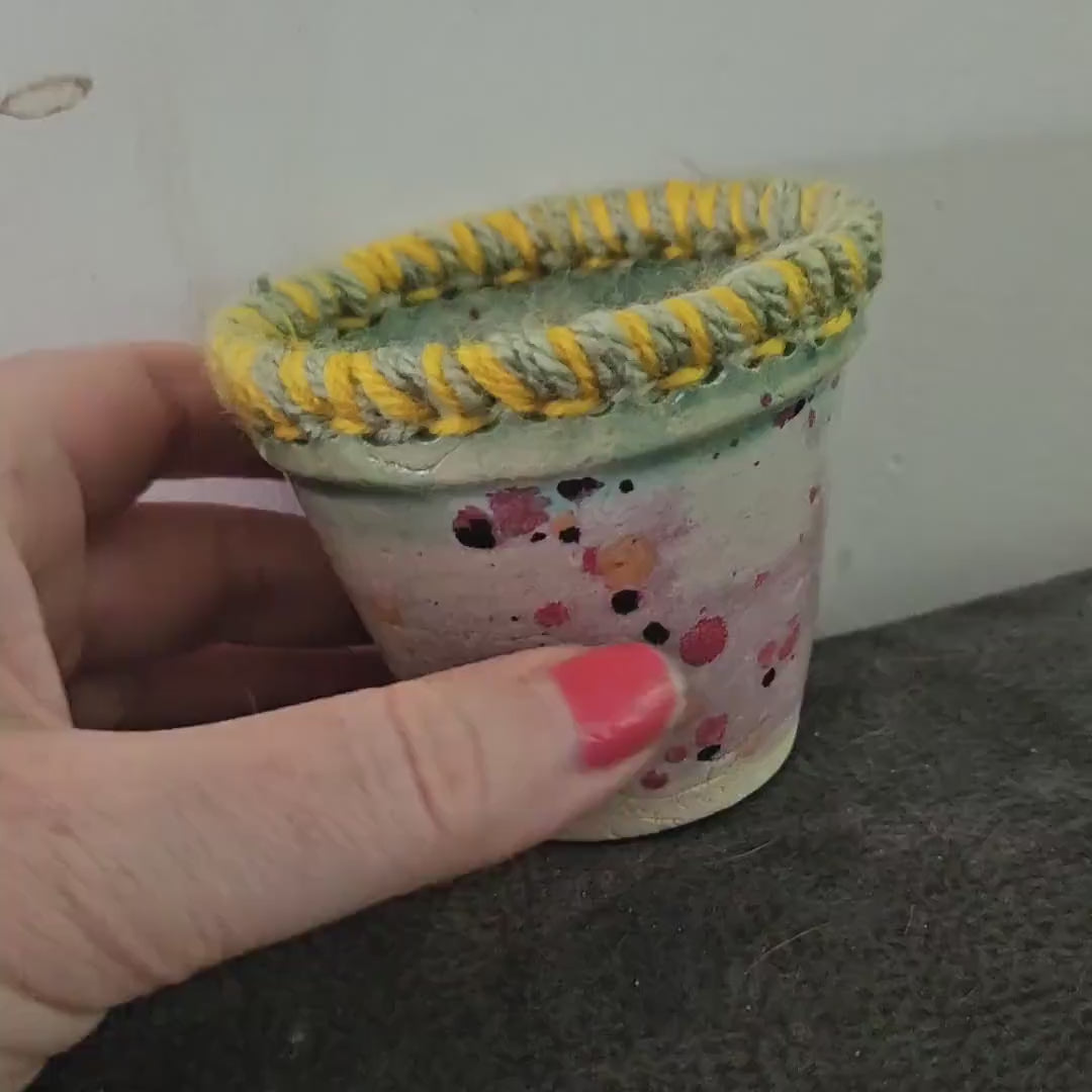 Crochet Rim Ceramic Planter – Playful Stitch-Touched Vessel, Ø6×7.5 cm