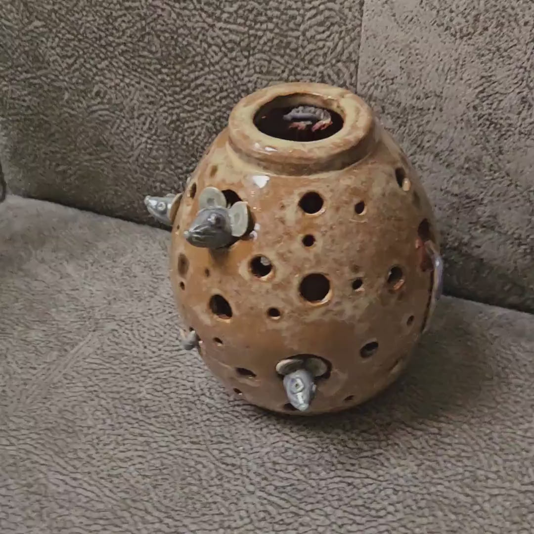 Cheese Burrow Ceramic Vase – Whimsical Mouse-Hollow Vessel, Ø11×13 cm by Red Raven Pottery