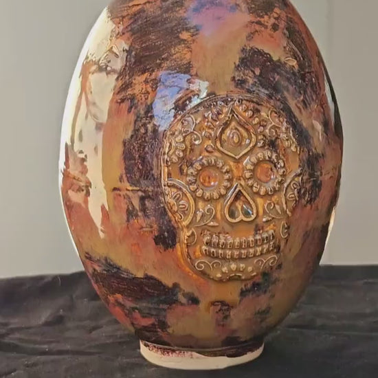 SKULL vase Life on Mars