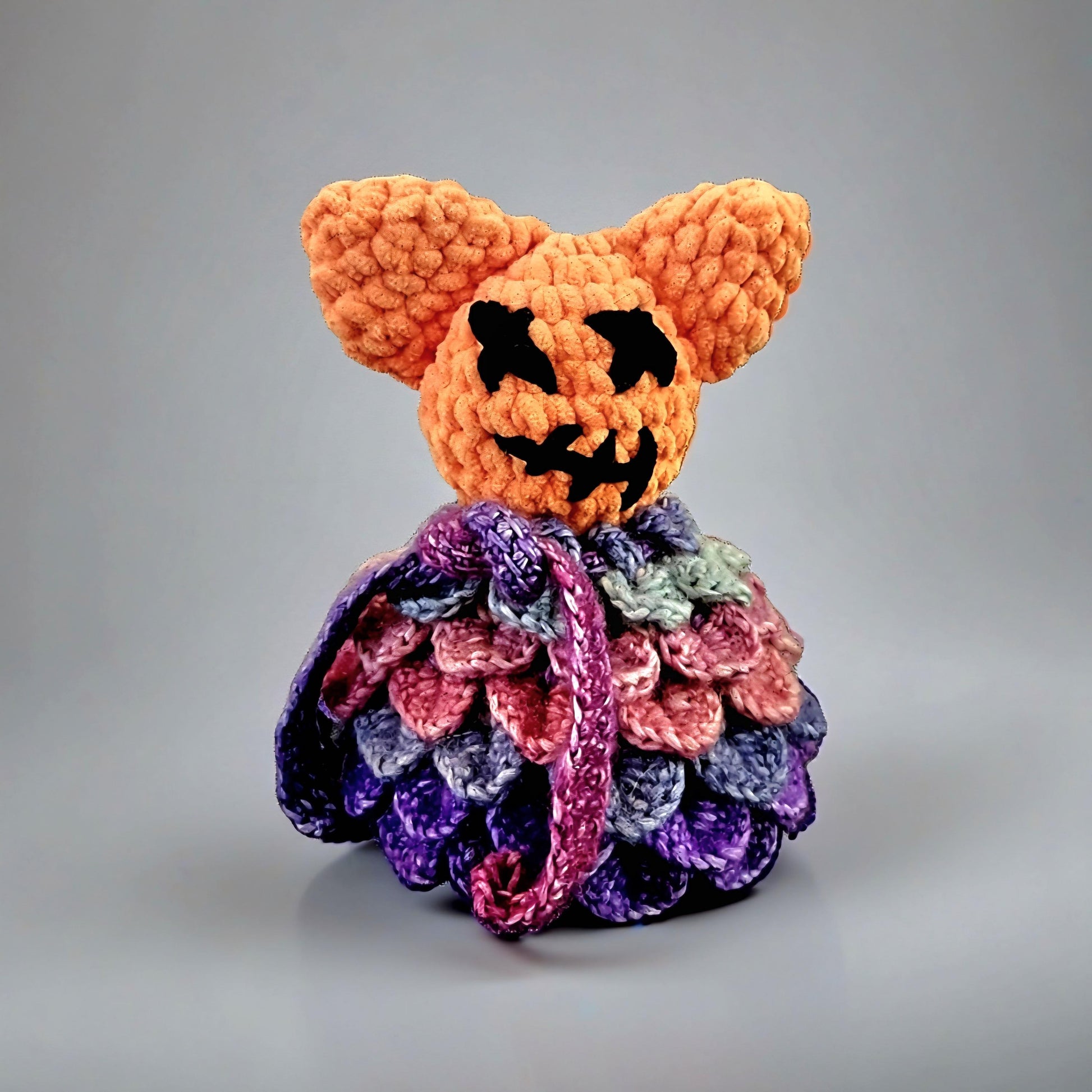 Pumpkinling Hatch Crochet Set – Jack-O'-Bat Scale Pouch, 18 cm by Hook & Hex