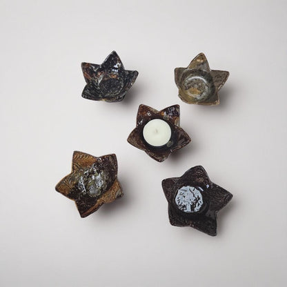 Quiet Christmas Star Ceramic Tealight Holder – Minimal Light Form, Ø8×2.5 cm by Red Raven Pottery