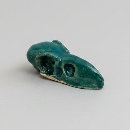 Raven Skull Pocket Talisman – Ceramic Relic of Dark Wisdom, 5×2×1.5 cm by Red Raven Pottery