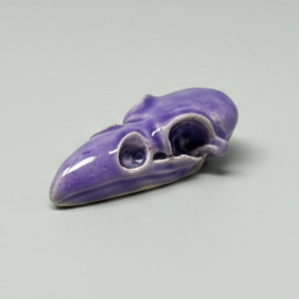 Raven Skull Pocket Talisman – Ceramic Relic of Dark Wisdom, 5×2×1.5 cm by Red Raven Pottery