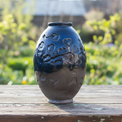 Romance Blossom Ceramic Vase – Soulful Sentiment Vessel, Ø 11 × 17 cm by Red Raven Pottery