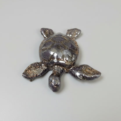 Sea Turtle Ceramic Figurine – Small Guardian Trinket, 5.5×5.5×1.5 cm by Red Raven Pottery