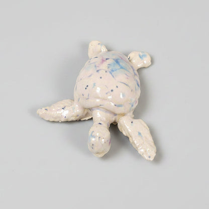 Sea Turtle Ceramic Figurine – Small Guardian Trinket, 5.5×5.5×1.5 cm by Red Raven Pottery
