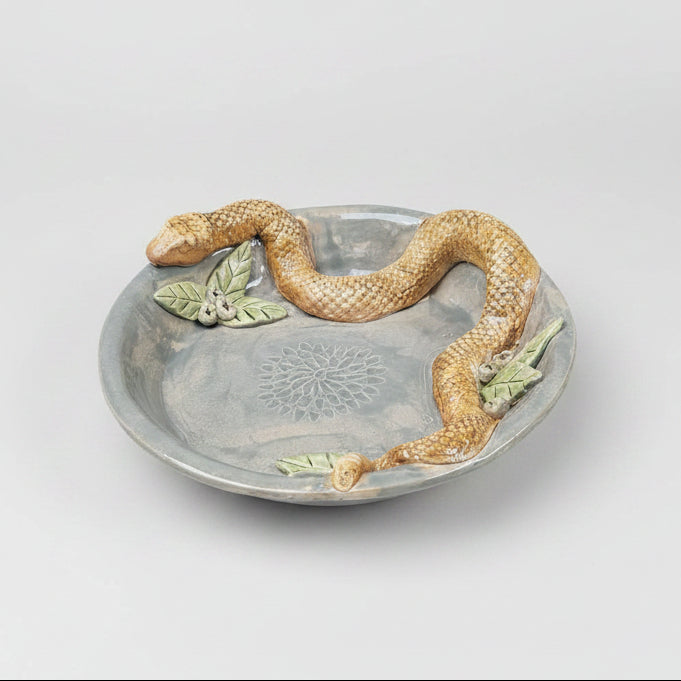 Serpent's Watch Ceramic Dish – Guardian of Curious Treasures, Ø22 × 3 cm by Red Raven Pottery