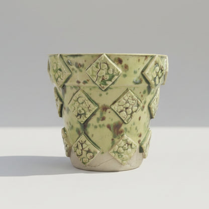 Skull Hive Ceramic Planter – Ritual Vessel For Living Green, Ø 10 × 9 cm by Red Raven Pottery