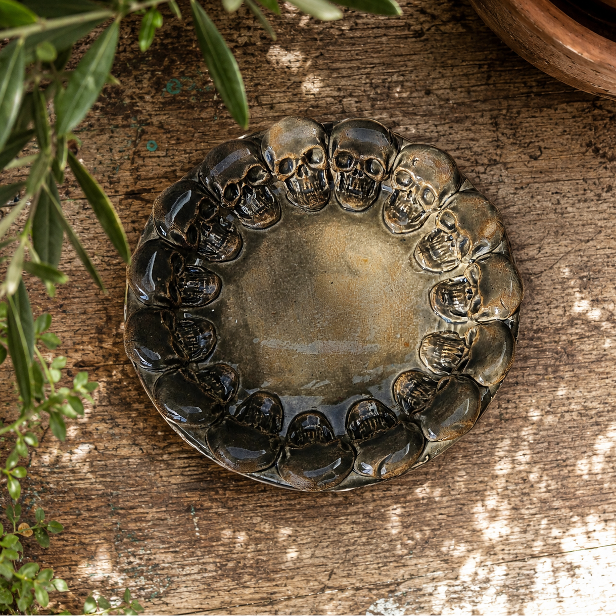 Skull Legion Ceramic DIsh – Circle of Dark Secrets, Ø15 × 2 cm