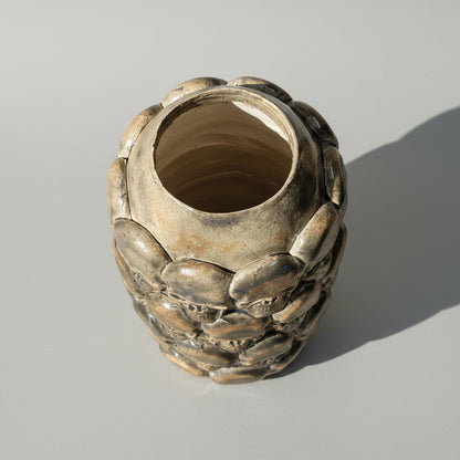 Skull Legion Ceramic Vase – Gothic Botanical Sanctuary, Ø7.5 × 21 cm by Red Raven Pottery