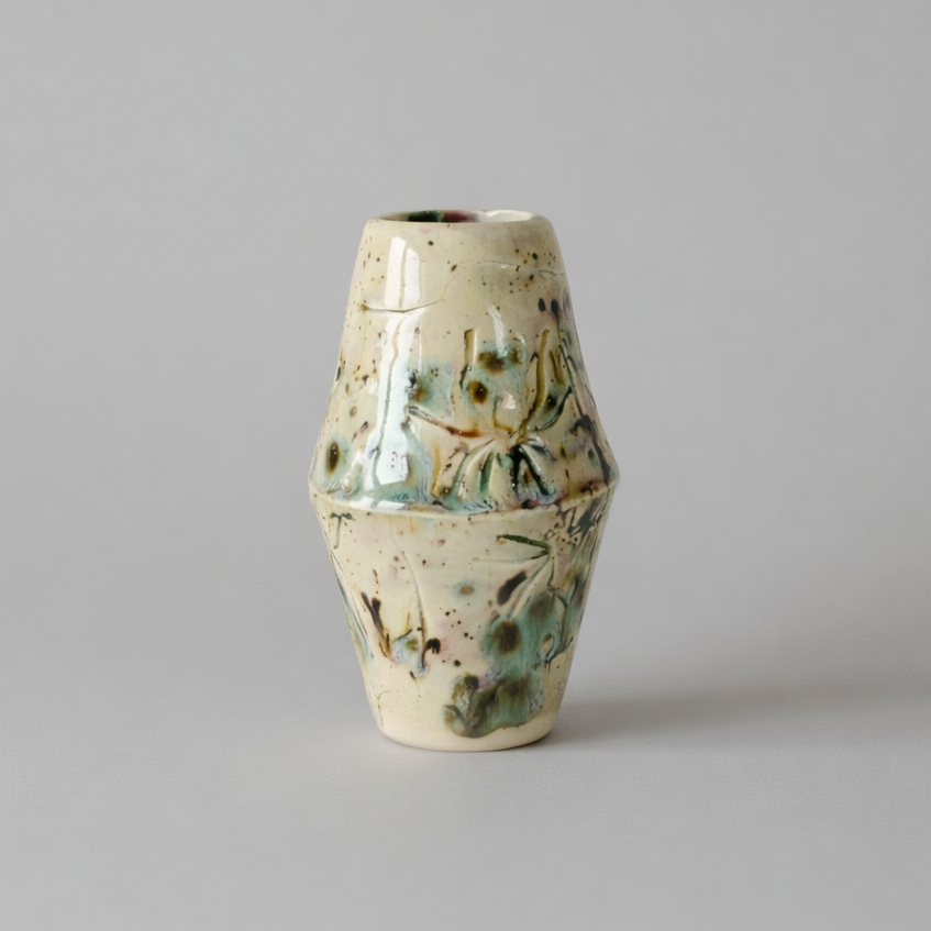 Spider Imprint Ceramic Mini Vase – Nature’s Fierce Silence, Ø6×10 cm by Red Raven Pottery