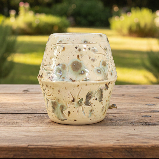 Spider Imprint Ceramic Vase – Nature’s Fierce Silence, Ø8× 10 cm by Red Raven Pottery