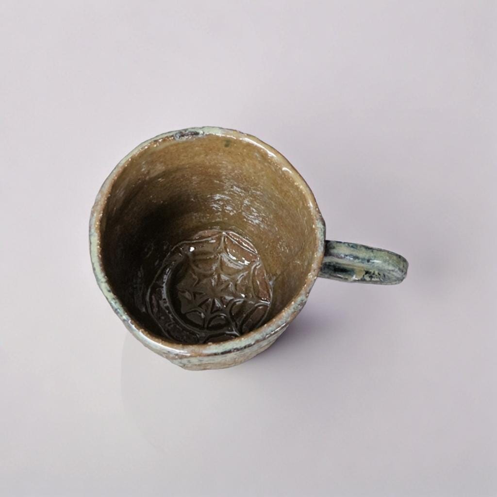 Spiderweb Masonry Ceramic Mug – Stone-Spun Web Vessel, Ø8.5×10 cm by Red Raven Pottery