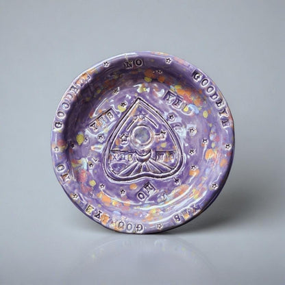 Spirit-Board Planchette Ceramic Plate – Gateway For Quiet Offerings, Ø16×3 cm by Red Raven Pottery