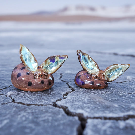 Stillnest Ceramic Fennec Sculpture – Quiet Desert Dream, Ø6×5 cm / Ø5×4.5 cm by Red Raven Pottery