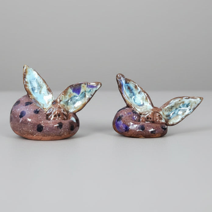 Stillnest Ceramic Fennec Sculpture – Quiet Desert Dream, Ø6×5 cm / Ø5×4.5 cm by Red Raven Pottery