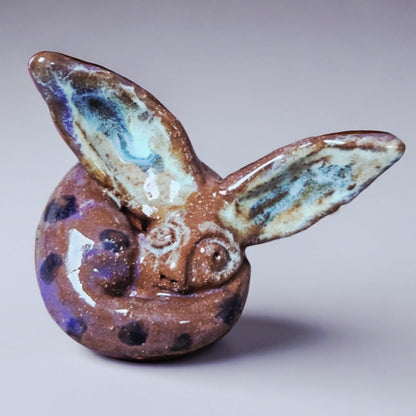 Stillnest Ceramic Fennec Sculpture – Quiet Desert Dream, Ø6×5 cm / Ø5×4.5 cm by Red Raven Pottery