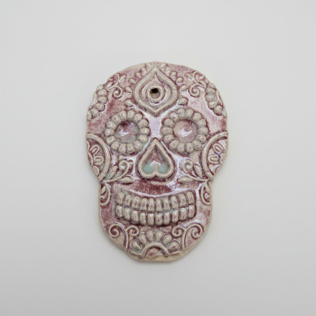 Sugar Skull Ceramic Incense Holder – Smoke & Remembrance, Ø9.5 × 1 cm by Red Raven Pottery