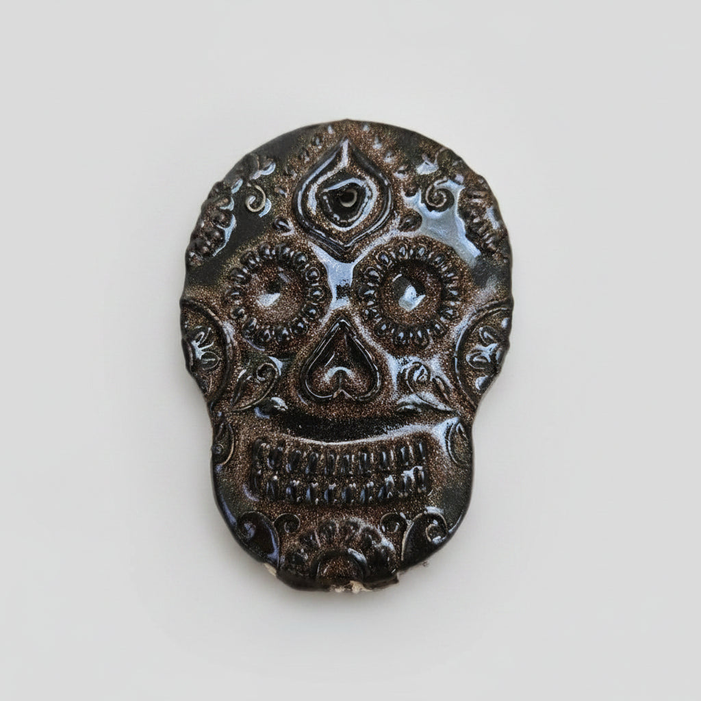 Sugar Skull Ceramic Incense Holder – Smoke & Remembrance, Ø9.5 × 1 cm by Red Raven Pottery