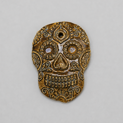 Sugar Skull Ceramic Incense Holder – Smoke & Remembrance, Ø9.5 × 1 cm by Red Raven Pottery