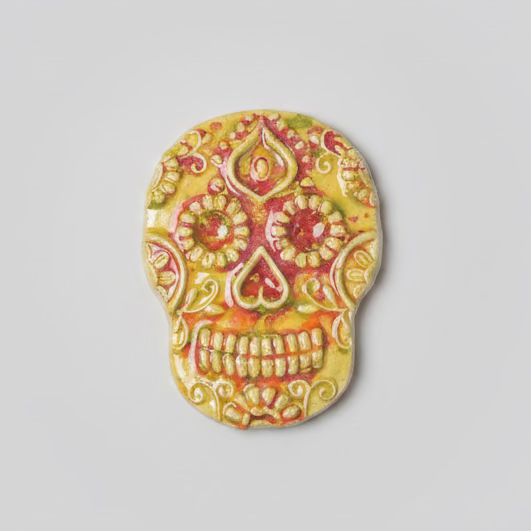 Sugar Skull Magnet – Day of the Dead Ceramic Ornament, 7.5×5 cm by Red Raven Pottery