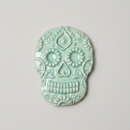 Sugar Skull Magnet – Day of the Dead Ceramic Ornament, 7.5×5 cm by Red Raven Pottery