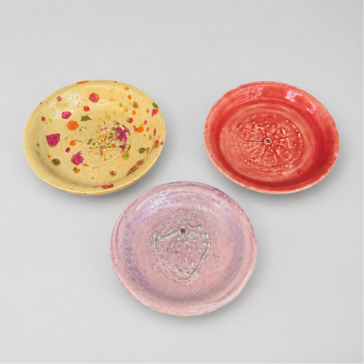 Summer Orchard Ceramic Incense Holder – Sunlit Ritual Dish, Ø8.5 × 1 cm by Red Raven Pottery