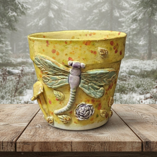 Sunlit Dragonfly Ceramic Planter – Freckled Renewal Vessel, Ø10×9 cm by Red Raven Pottery