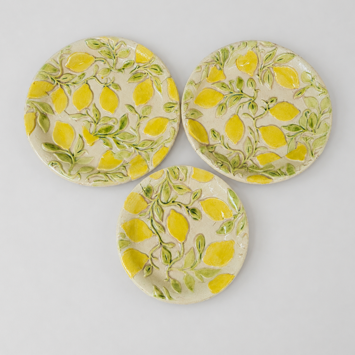 Sunlit Lemon Ceramic Dish Set – Mediterranean Table Trio, Ø16 / 14.5 / 12 × 2 cm by Red Raven Pottery