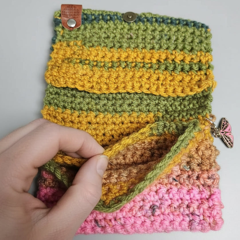 Sunset Wings Patch Wallet – Hand-crocheted Butterfly Charm Purse, 15 × 11 cm by Hook & Hex