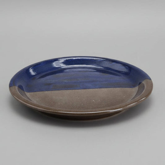 Tidebound Divide Ceramic Plate – Elements Meeting in Quiet RItual, Ø21 cm by Red Raven Pottery