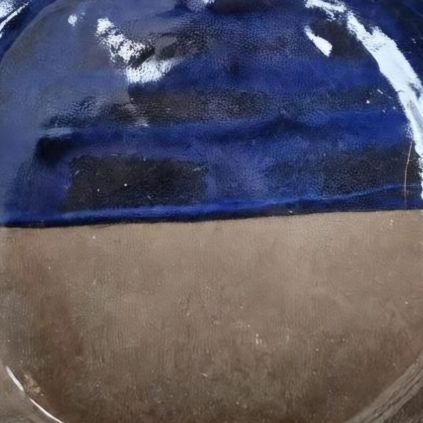 Tidebound Divide Ceramic Plate – Elements Meeting in Quiet RItual, Ø21 cm by Red Raven Pottery