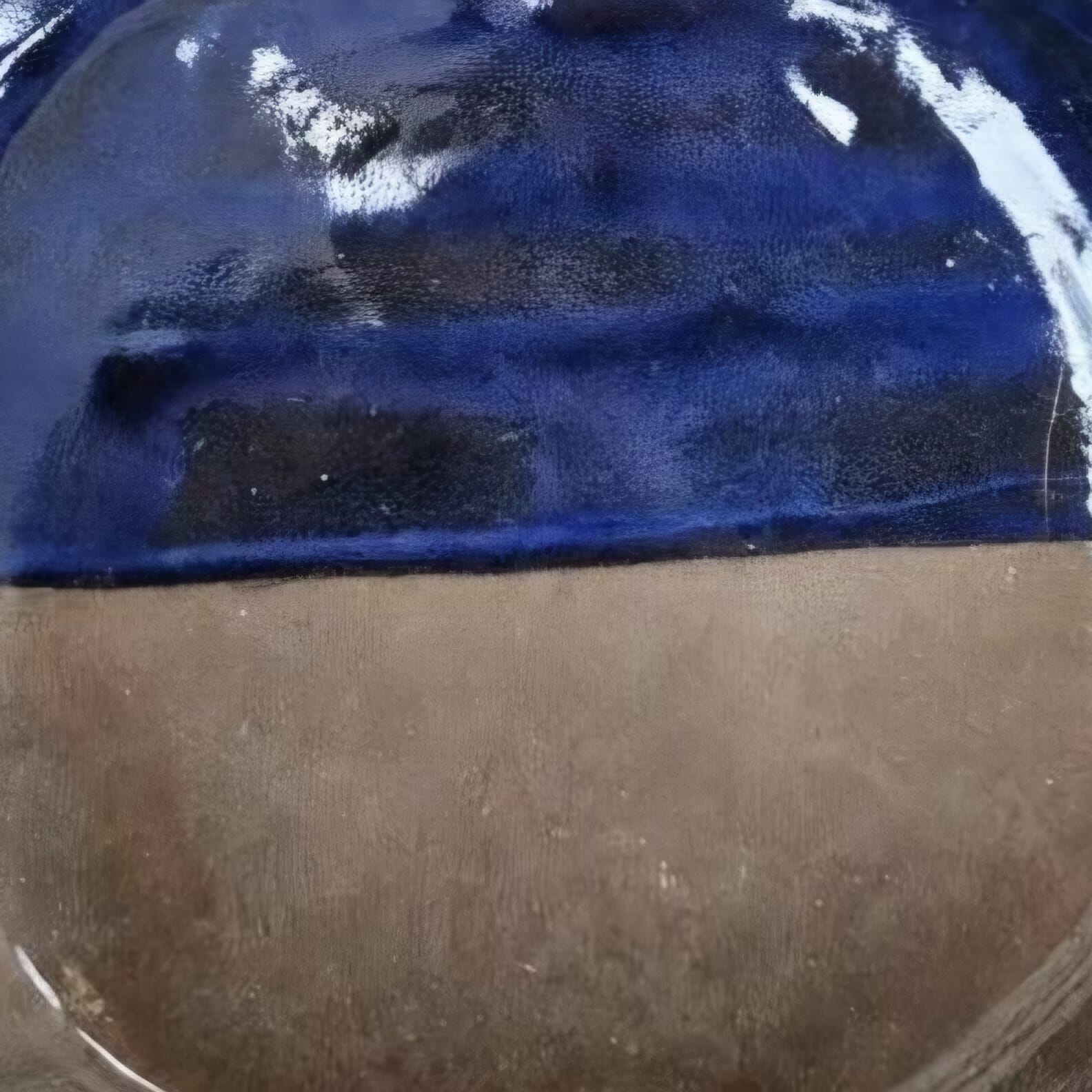 Tidebound Divide Ceramic Plate – Elements Meeting in Quiet RItual, Ø21 cm by Red Raven Pottery