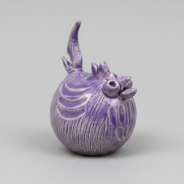 Whimsical Ceramic Chicken Figurine – Playful Farmyard Accent, Ø5.5×7 cm by Red Raven Pottery