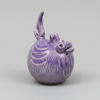 Whimsical Ceramic Chicken Figurine – Playful Farmyard Accent, Ø5.5×7 cm by Red Raven Pottery
